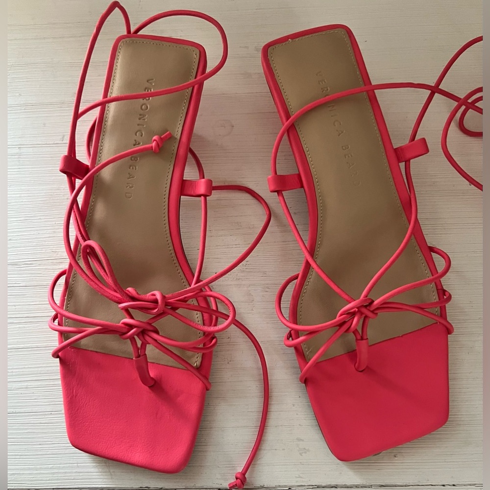 🔥🔥🔥Veronica Beard stylish leather coral sandals